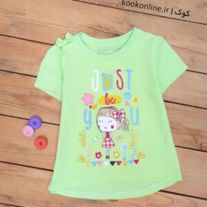 تیشرت دخترک خوشحال